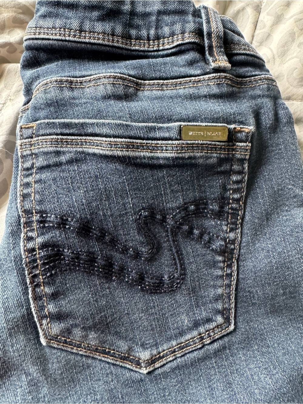 White House Black Market Women's Skinny Jeans - Faded Blue Wash